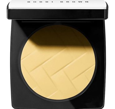 Bobbi Brown Vitamin Enriched pressed Finishing powder- Yellow
