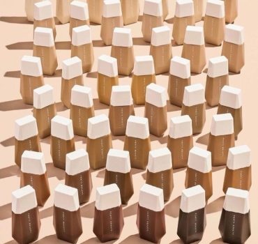 FENTY BEAUTY EASY DROP BLURRING SKIN TINT