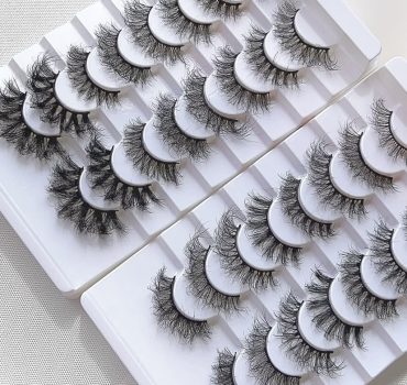 WYNKK LASHES GET ME LIT