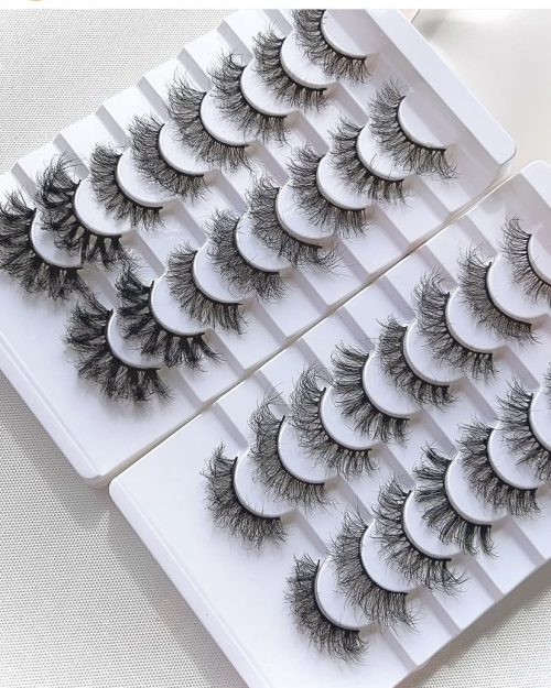 WYNKK LASHES GET ME LIT