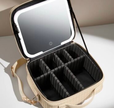 Beauty bay LED Mirror Travel Beauty Case Cream Copy