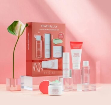 Peach & Lily - Glass Skin Discovery Kit (4 Products) - 1 Cleanser, 1 Essence, 1 Serum & 1 Cream - Skin Care Set - Acne Routine